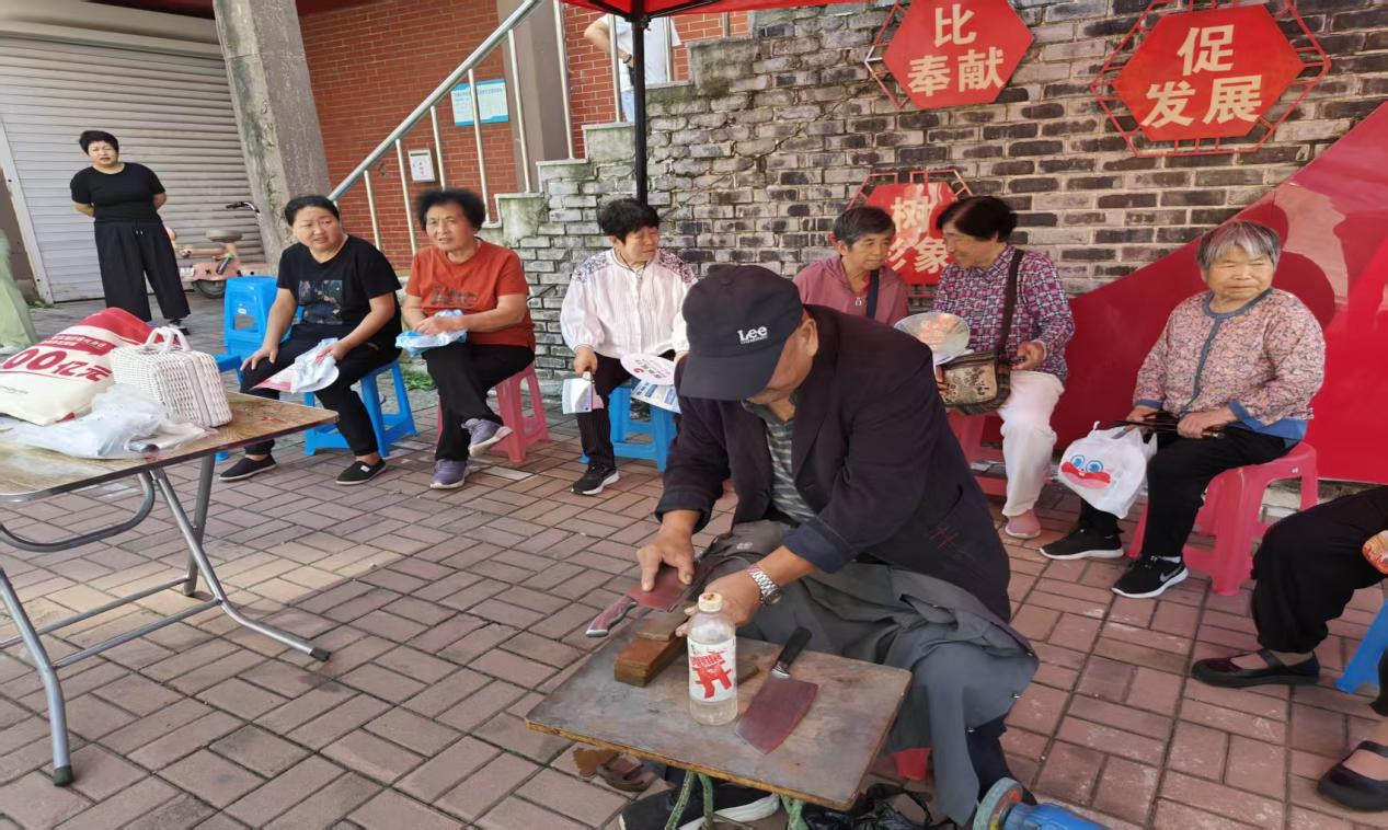 “磨剪子”“戗菜刀” ——吉林银行通化二道江支行生活小事儿暖民心